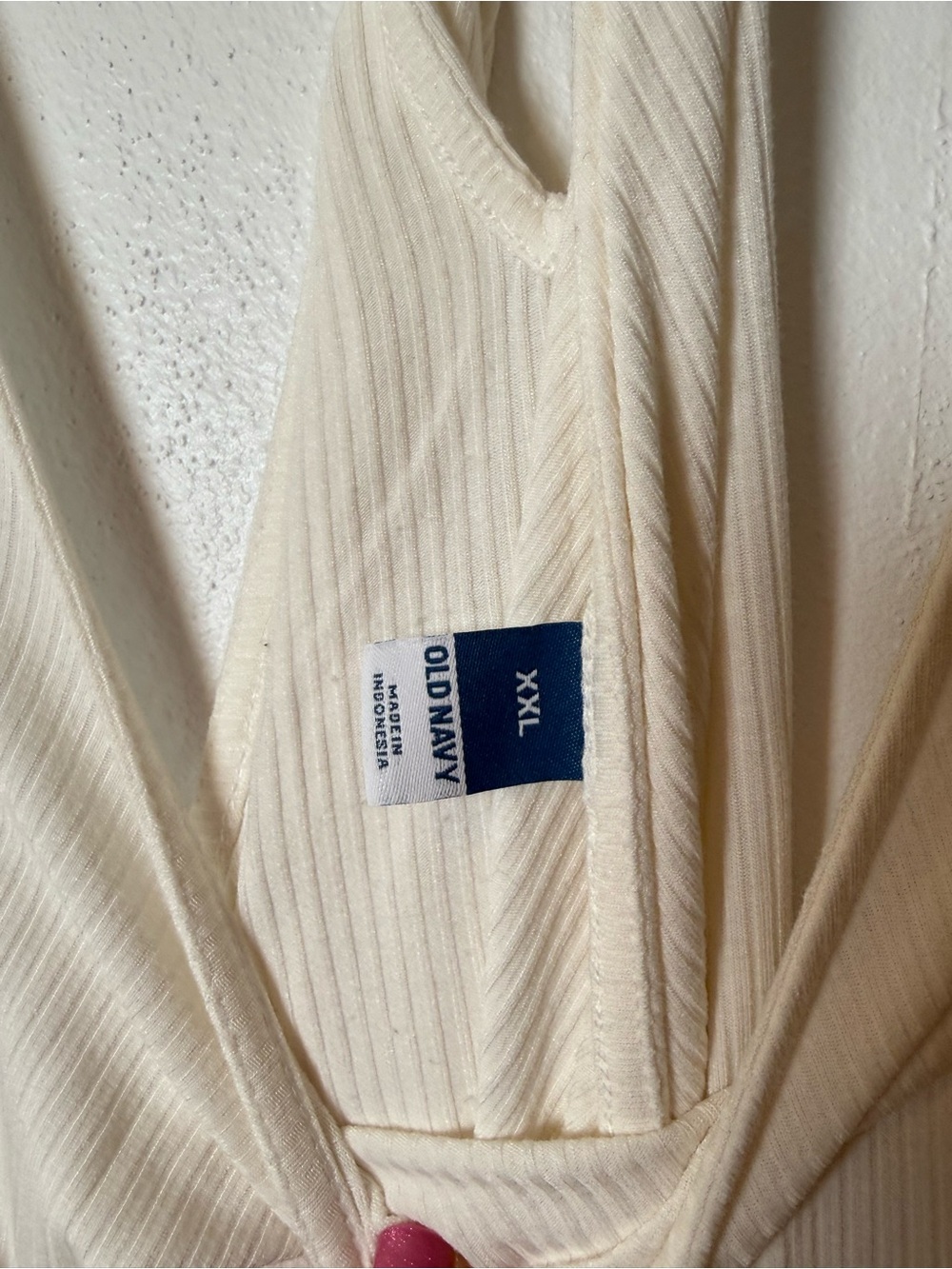 Old Navy Cream Ribbed V-Neck Tank - Picture 3 of 4